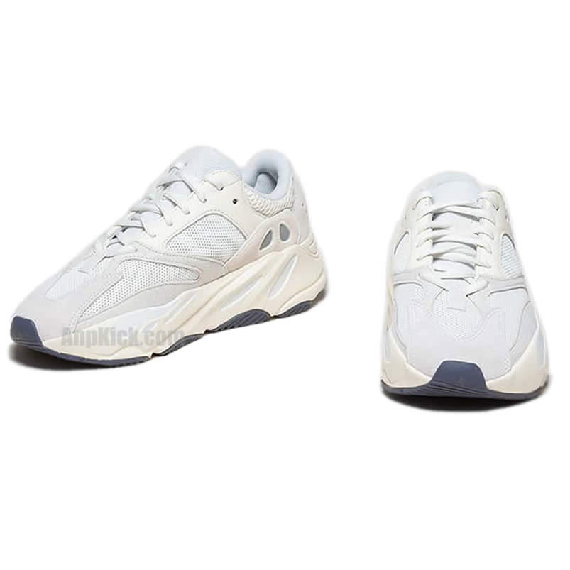 Adidas Yeezy Boost 700 Analog Outfit On Foot Release Date Eg7596 (4) - newkick.app