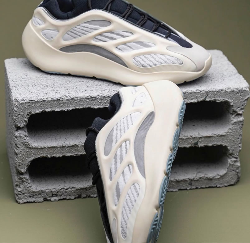 Adidas Yeezy Boost 700 V3 Azael Release Date Fw4980 (13) - newkick.app