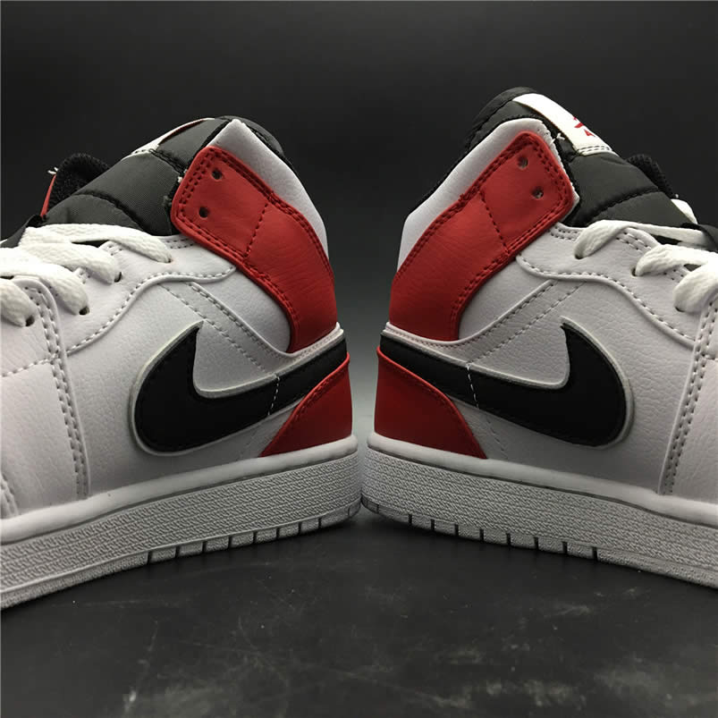 Air Jordan 1 Mid Gives The Bulls Aj1 White Red 554724 116 (5) - newkick.app