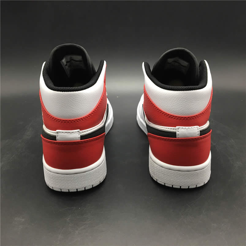 Air Jordan 1 Mid Gives The Bulls Aj1 White Red 554724 116 (8) - newkick.app