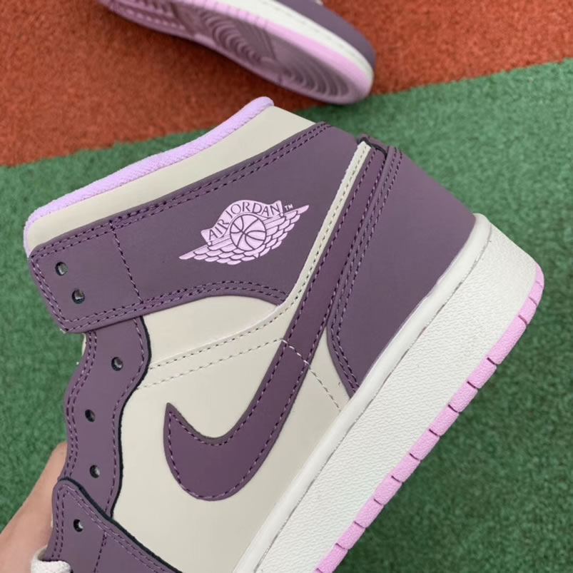 Air Jordan 1 Mid GS 'Pro Purple / Desert Sand' Shoes For Women 555112-500 Pics