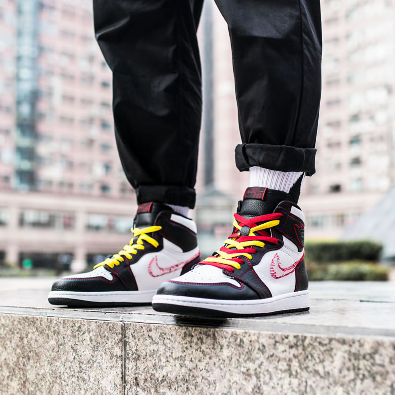 Air Jordan 1 Retro High Og Defiant Tour Dynamic Yellow On Feet Cd6579 071 (1) - newkick.app