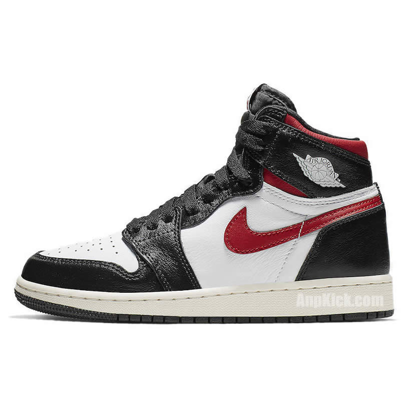 Air Jordan 1 Retro High Og Gym Red Black White 555088 061 (1) - newkick.app