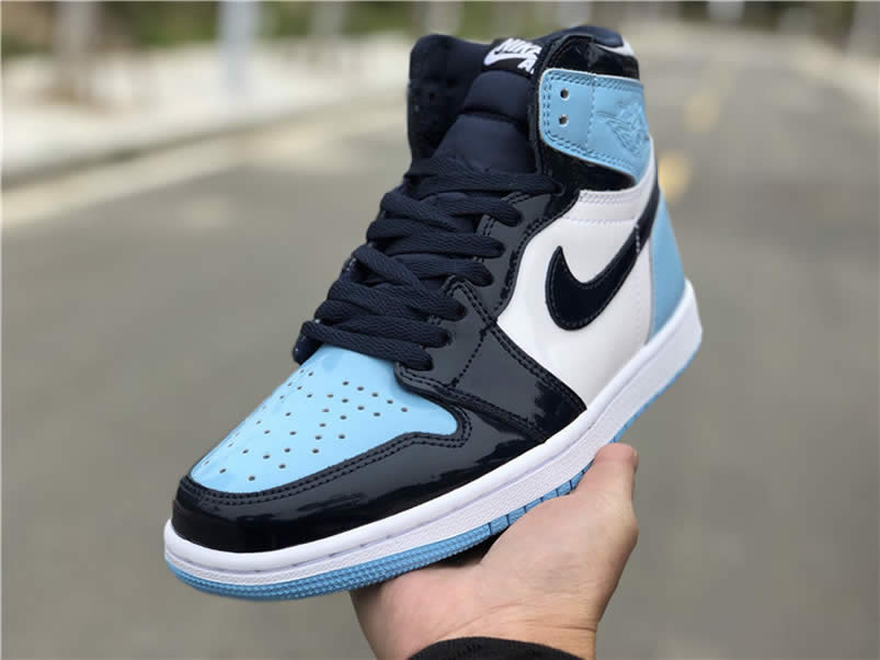 Air Jordan 1 Retro High OG 'UNC Patent Leather' 2019 CD0461-401 Pics