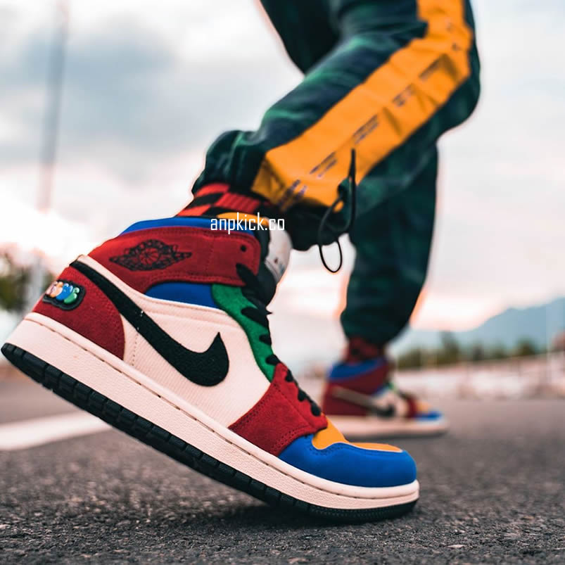 Blue The Great Air Jordan 1 Mid Fearless Outfit On Feet Release Date Cu2805 100 (1) - newkick.app