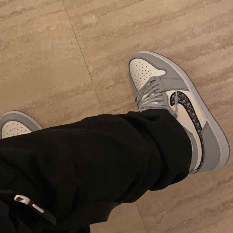 Dior Air Jordan 1 High Og Price Aj1 On Feet Release Date (3) - newkick.app