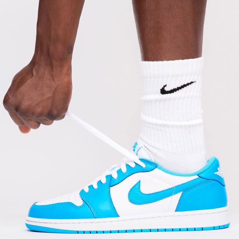 Nike Sb Air Jordan 1 Low Unc Blue On Feet (1) - newkick.app