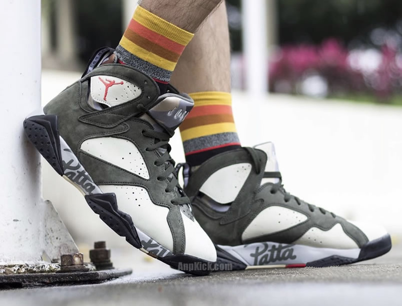 Patta Air Jordan 7 Og Sp Icicle On Feet Release Date At3375 100 (2) - newkick.app