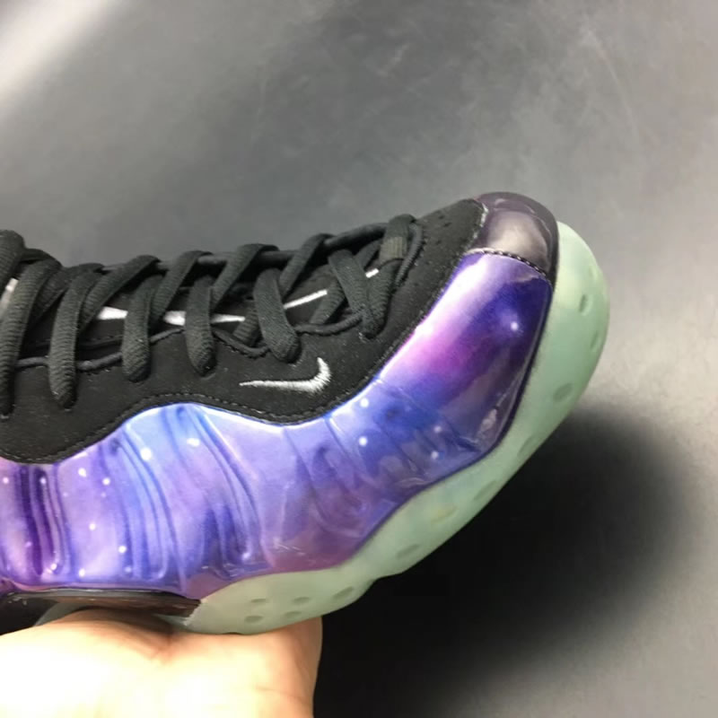 Nike Air Foamposite One NRG Galaxy In-Hand Head Image 521286-800