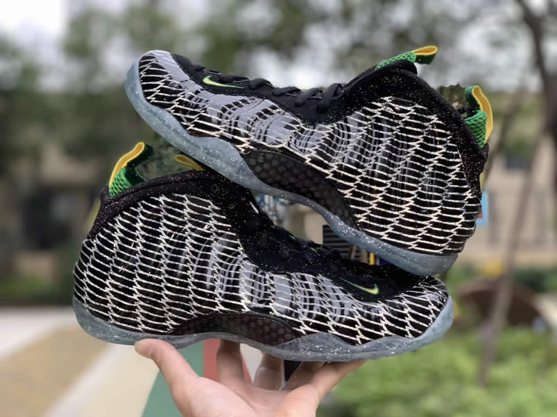 Nike Air Foamposite One Prm Uo Qs Image Oregon Ducks For Sale 652110 00 (7) - newkick.app