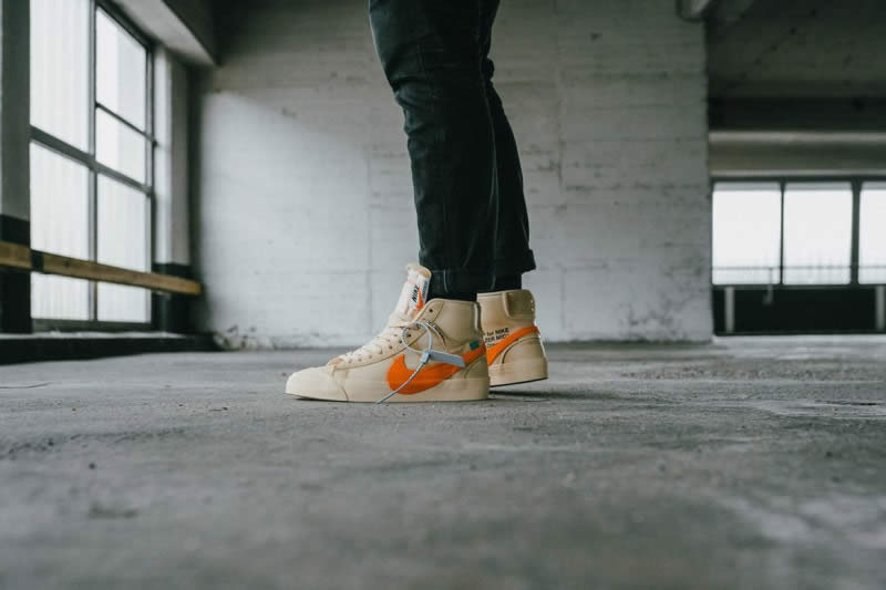 nike blazer mid off white all hallows eve orange aa3832 700 detail on feet