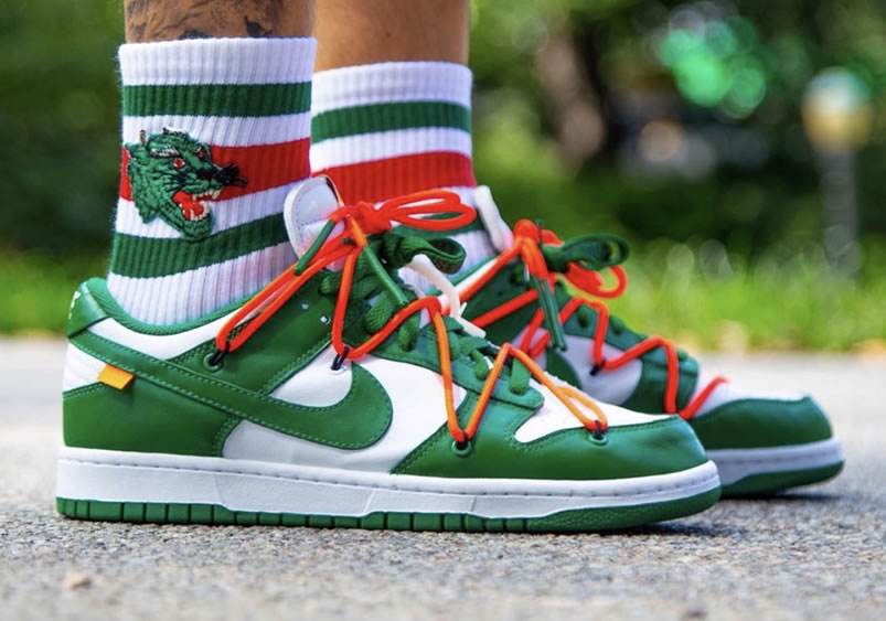 Off White Nike Dunk Low Pine Green On Feet Release Date Ct0856 100 (3) - newkick.app