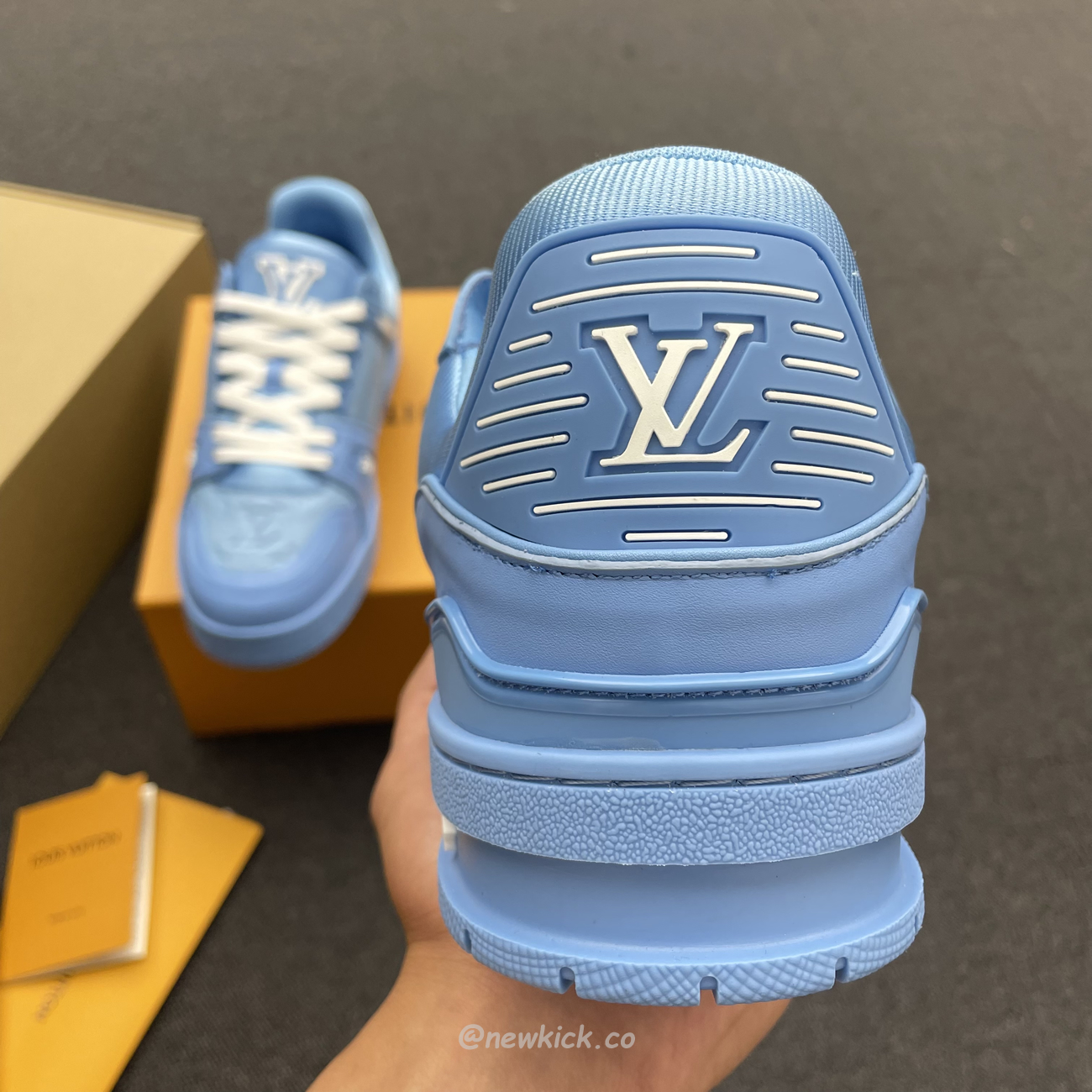 Louis Vuitton Trainer Blue Embossed Monogram (3) - newkick.app