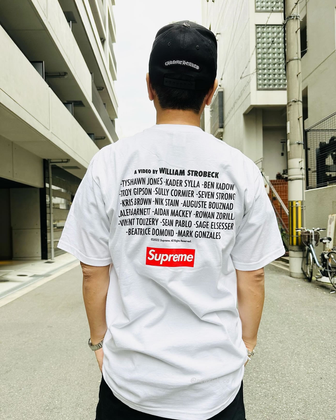 Supreme 22fw Play Dead Tee (4) - newkick.app