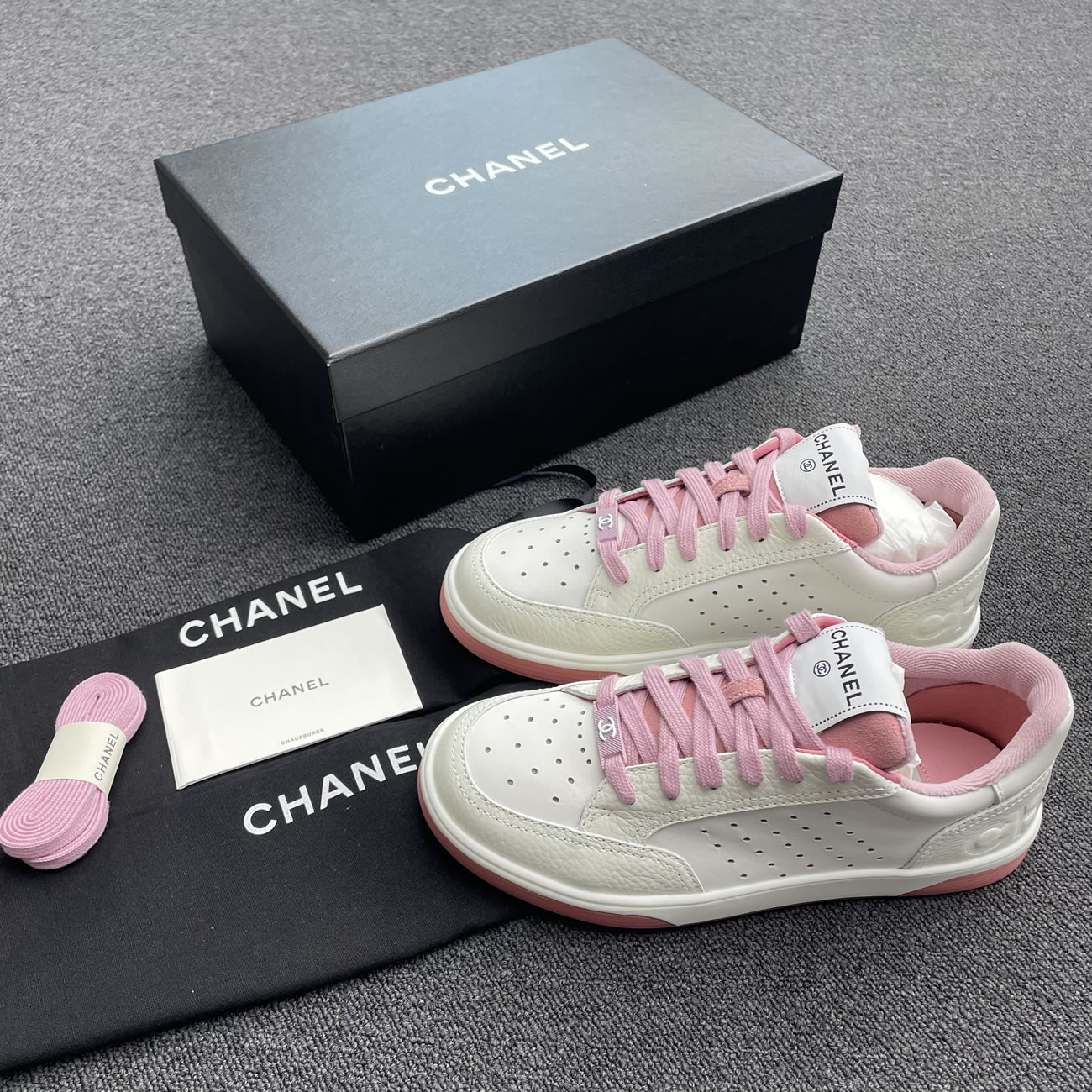 Chanel 22p Trainer White Black Burgundy Light Pink Blue (22) - newkick.app