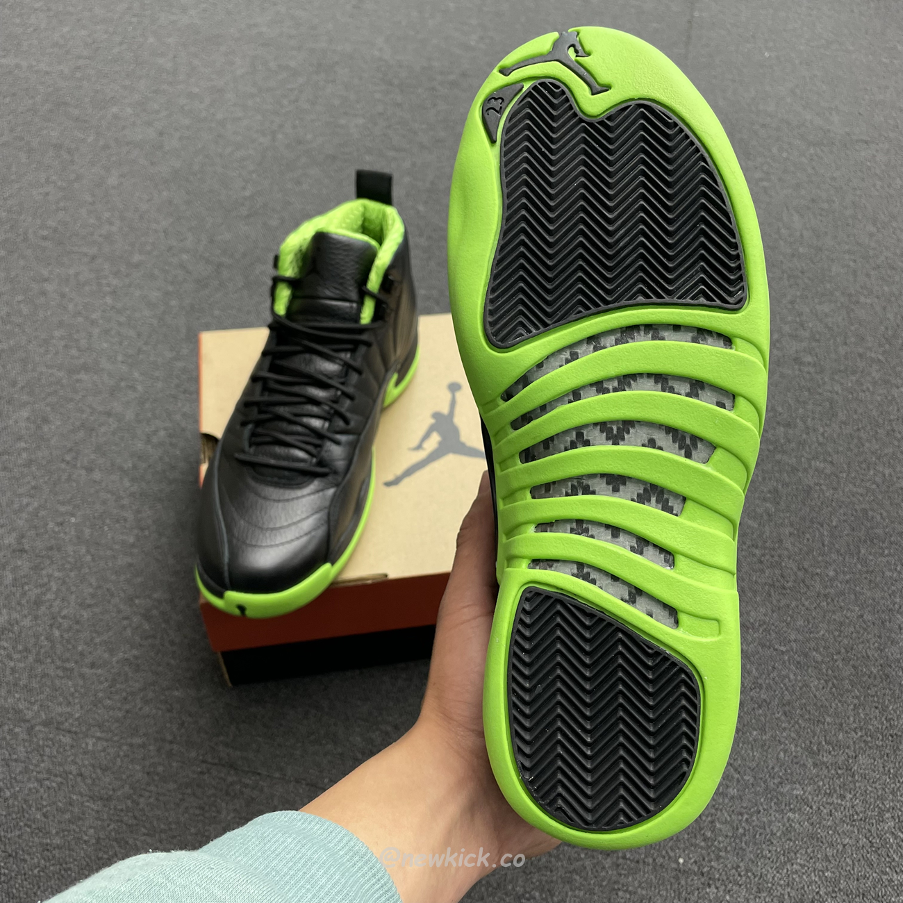 Air Jordan 12 Retro Black Green 280days Of Flight (8) - newkick.app