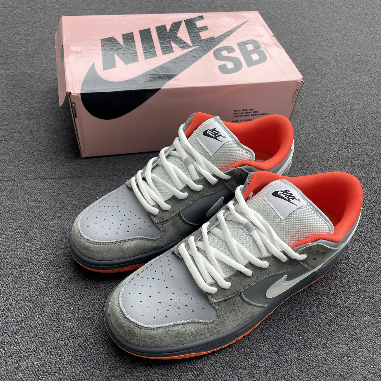 Nike Sb Dunk Low Staple Nyc Pigeon 304292 011 (11) - newkick.app