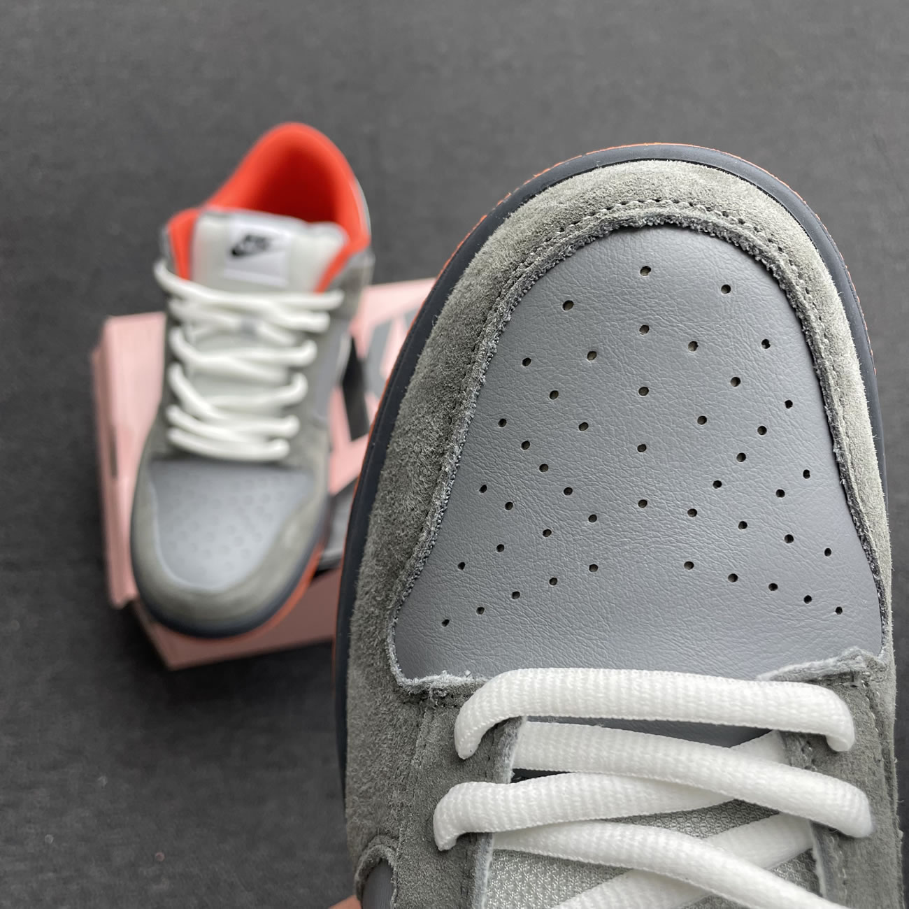 Nike Sb Dunk Low Staple Nyc Pigeon 304292 011 (12) - newkick.app