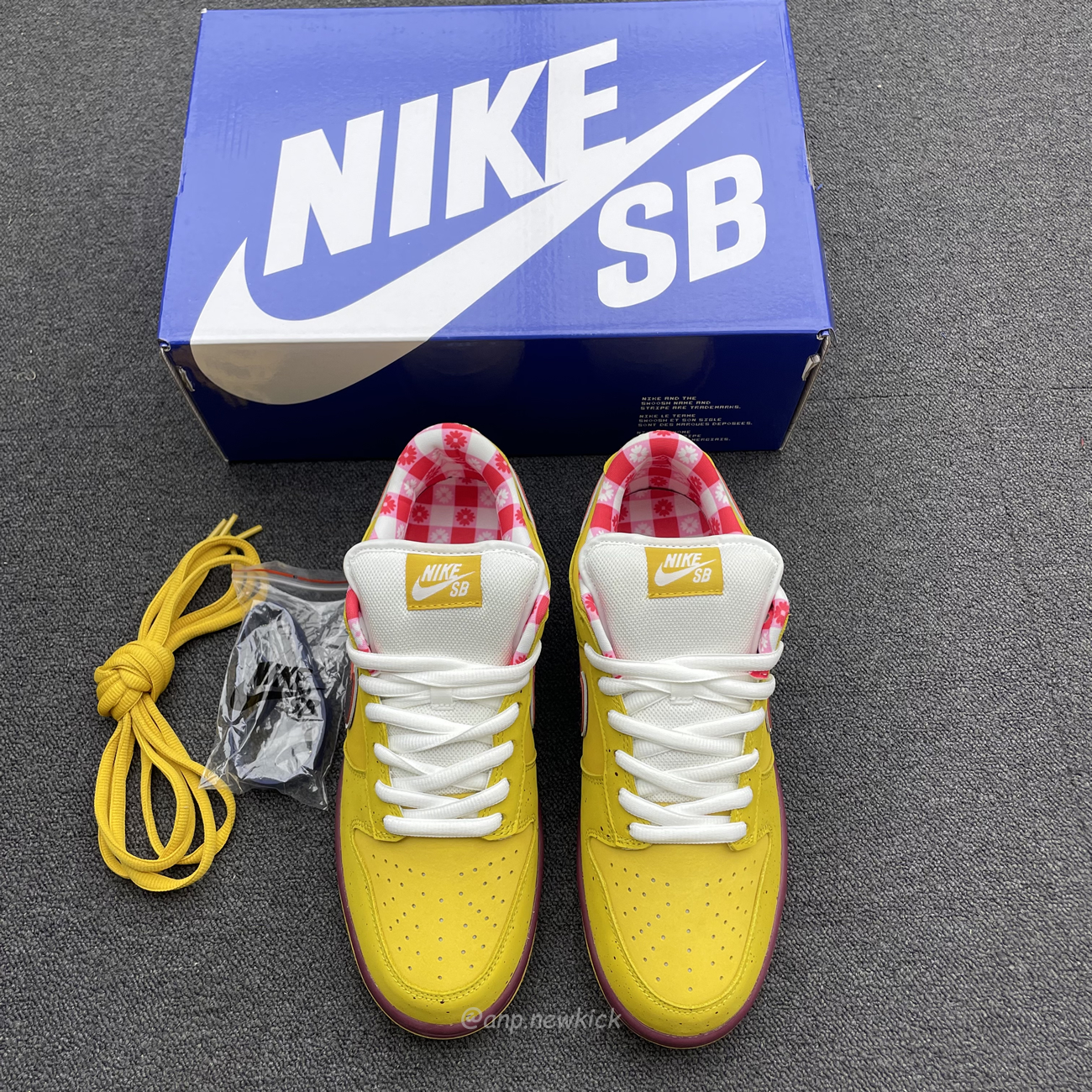 Nike Sb Dunk Low Yellow Lobster 313170 137566 (3) - newkick.app