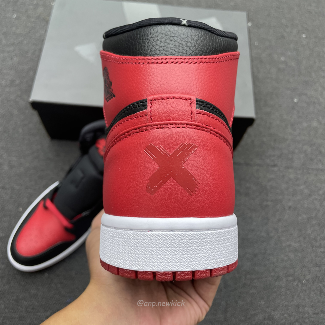 Air Jordan 1 Retro Banned B Grade 2011 432001 001 (12) - newkick.app