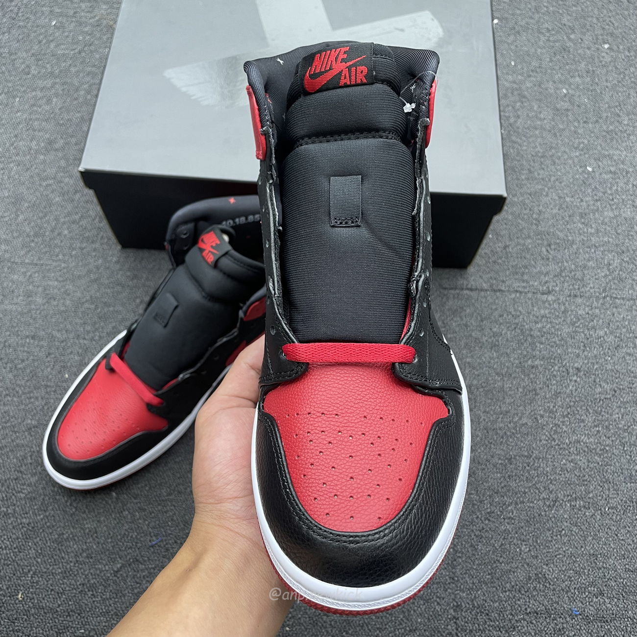 Air Jordan 1 Retro Banned B Grade 2011 432001 001 (14) - newkick.app