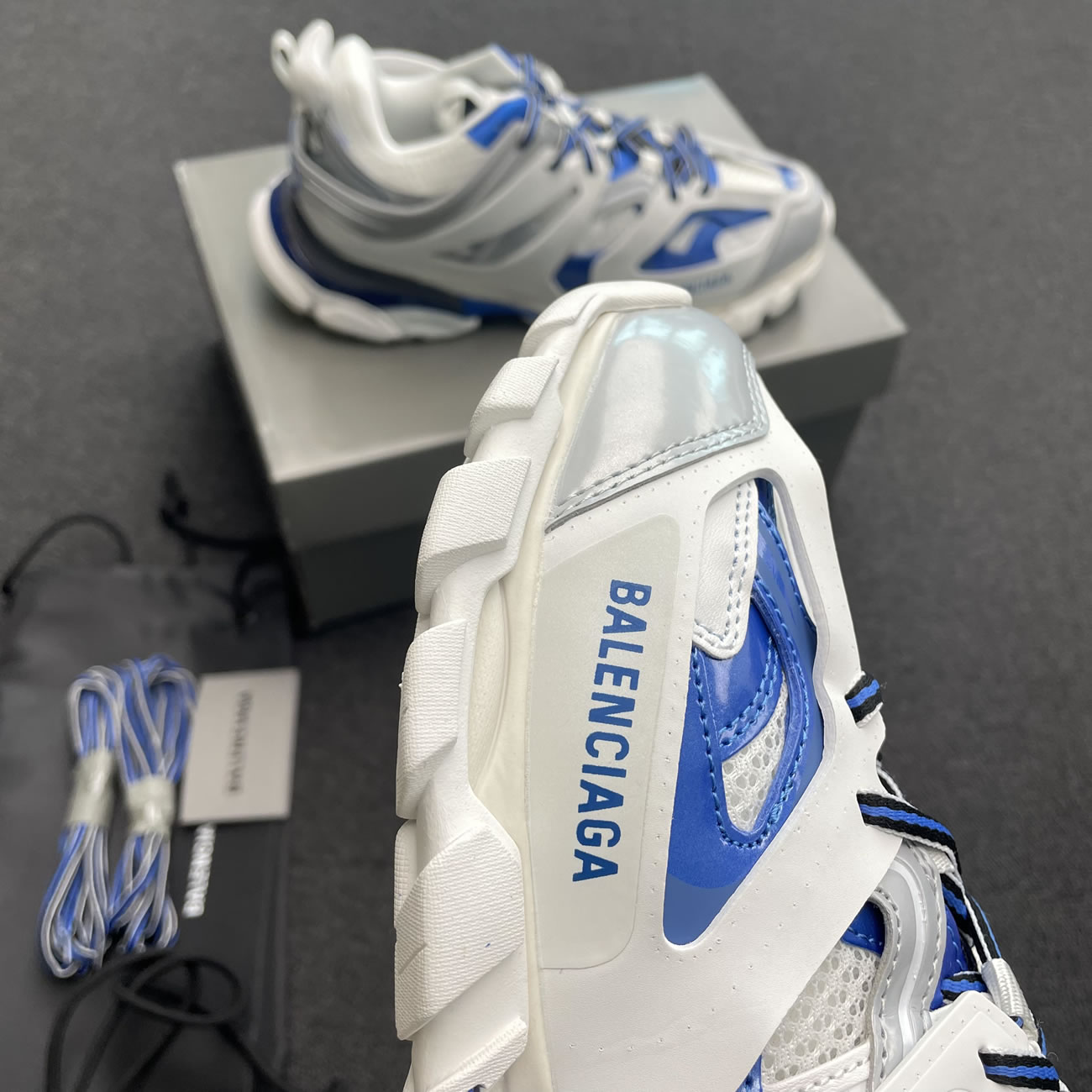 Balenciaga Track White Blue 542023w2fs99051 (3) - newkick.app