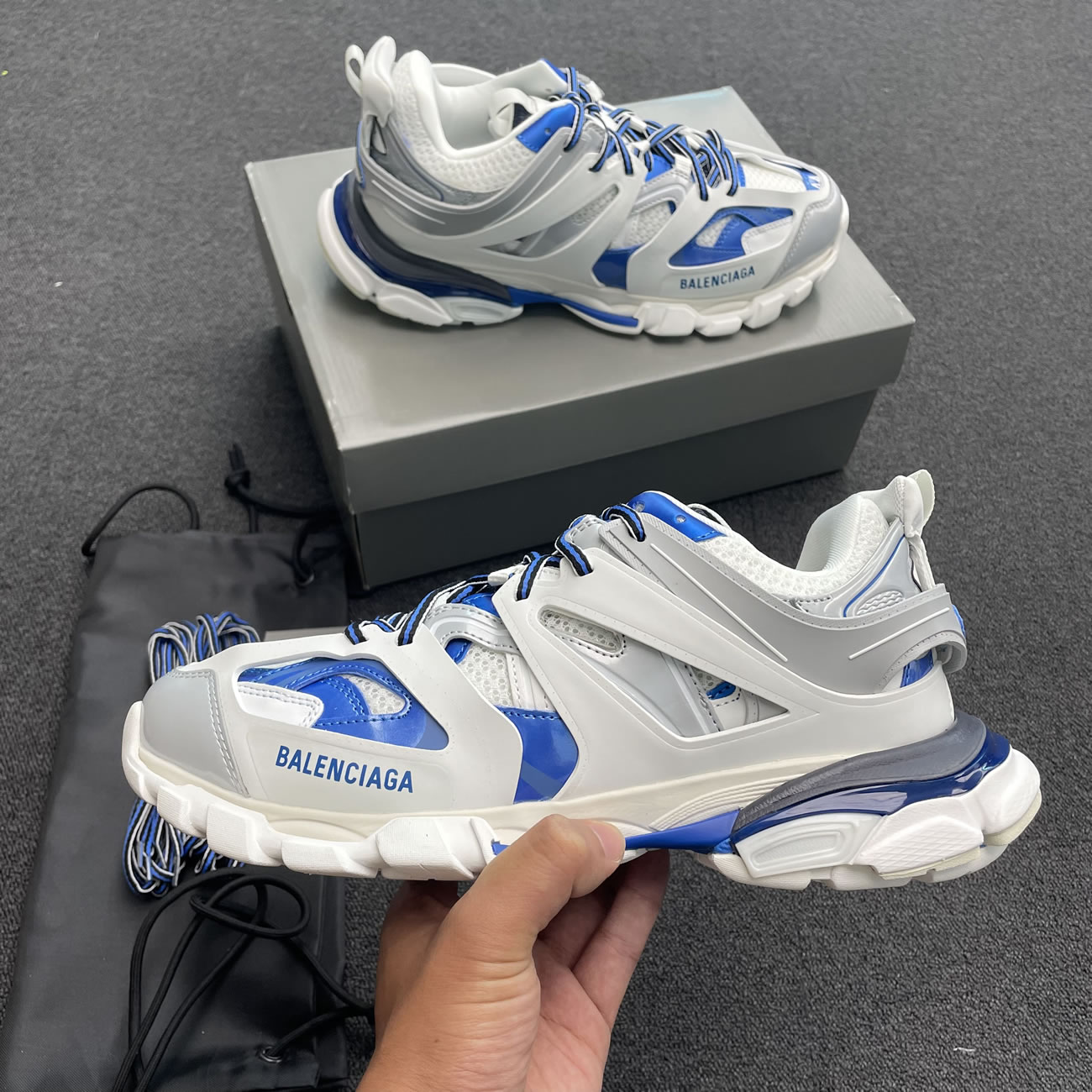 Balenciaga Track White Blue 542023w2fs99051 (7) - newkick.app