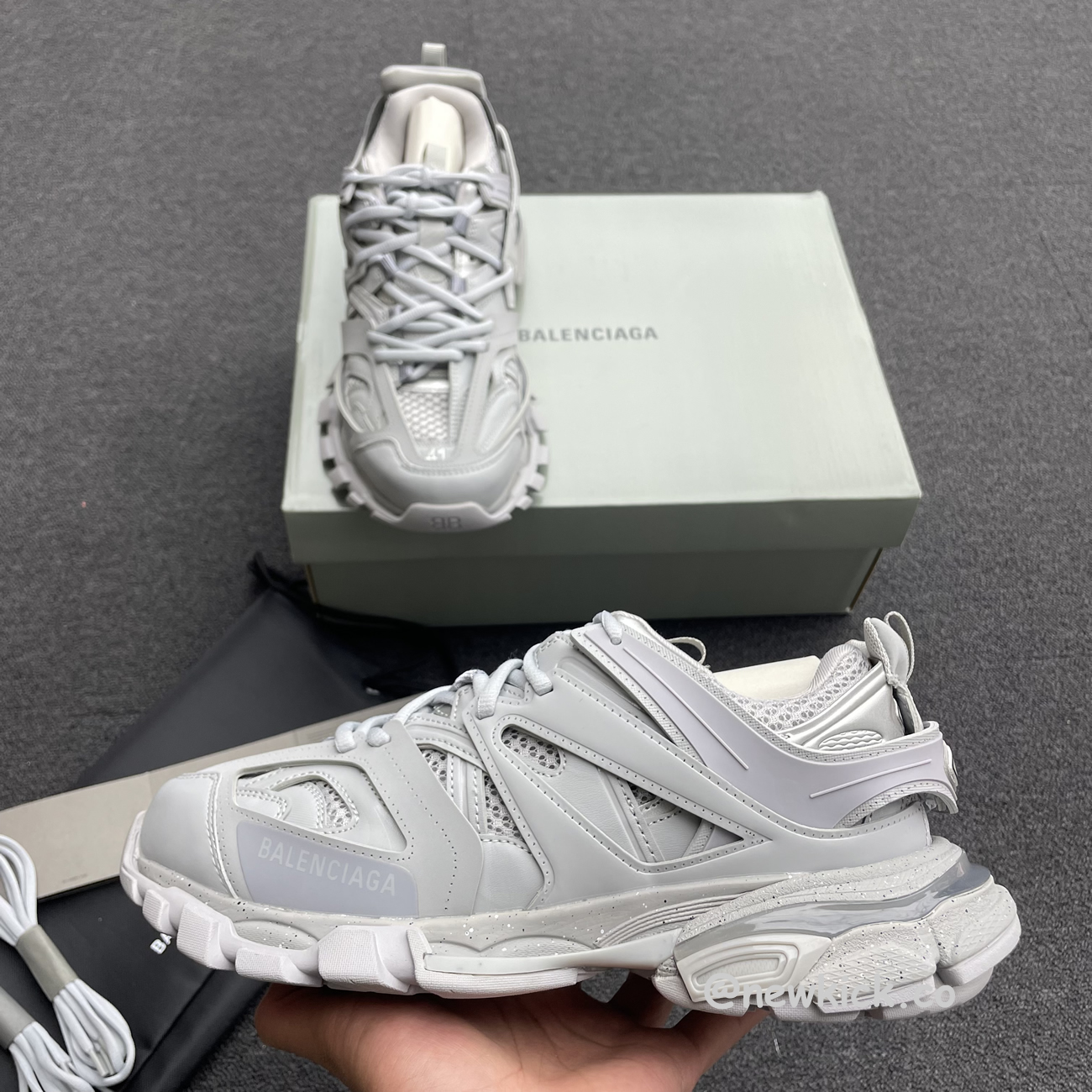 Balenciaga Track Light Grey W 542436w2la11203 (2) - newkick.app