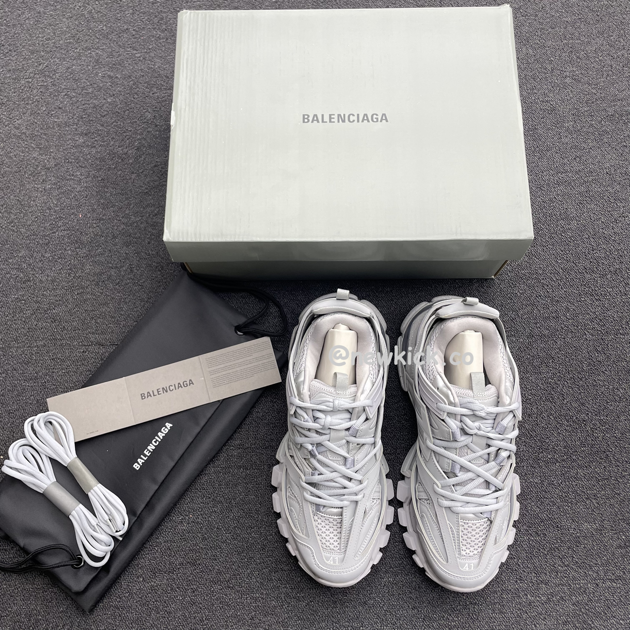 Balenciaga Track Light Grey W 542436w2la11203 (6) - newkick.app