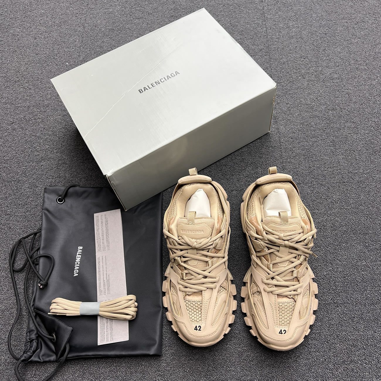 Balenciaga Track Beige W 542436w2la19870 (2) - newkick.app