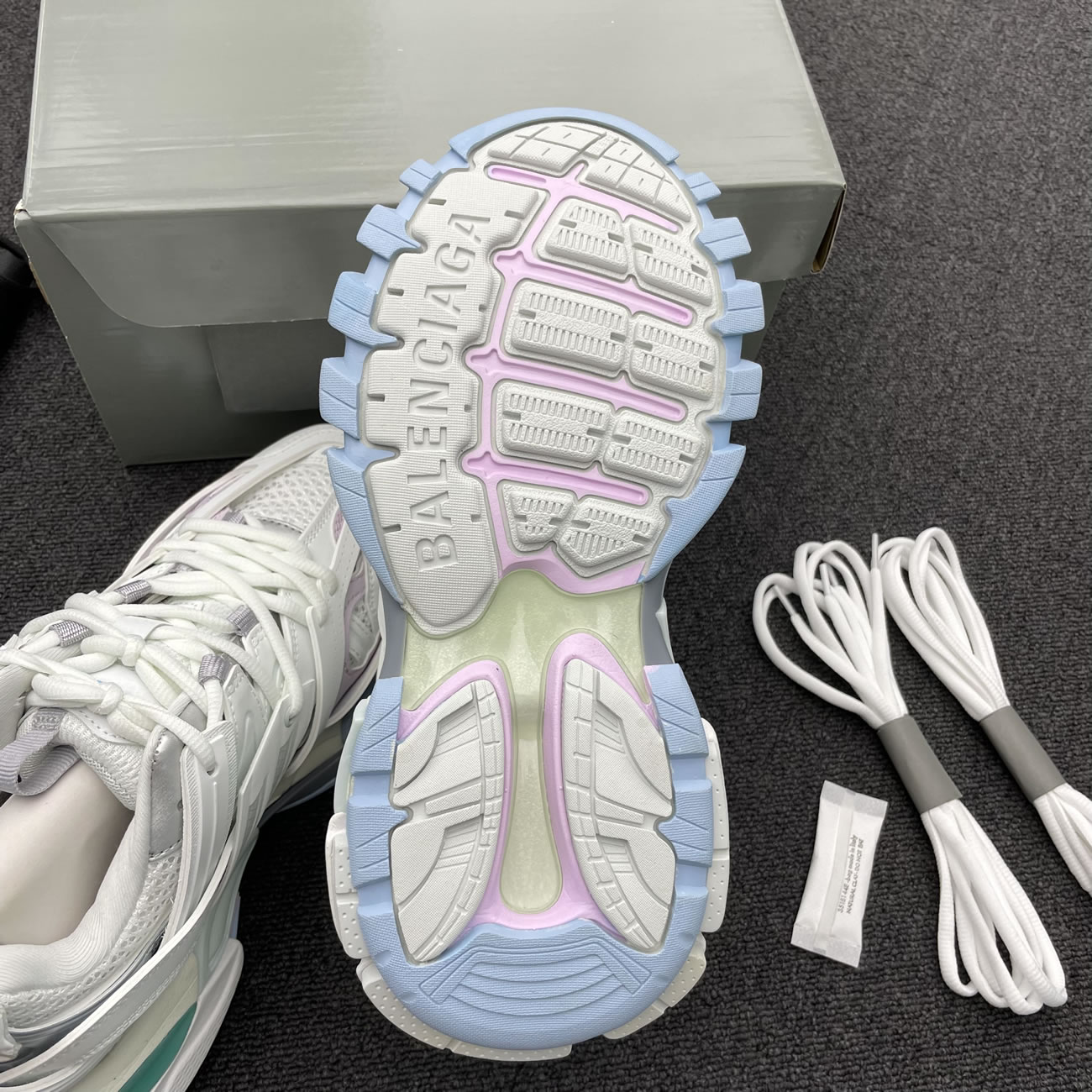 Balenciaga Track Pastel (w) 542436w3ac49045 (2) - newkick.app