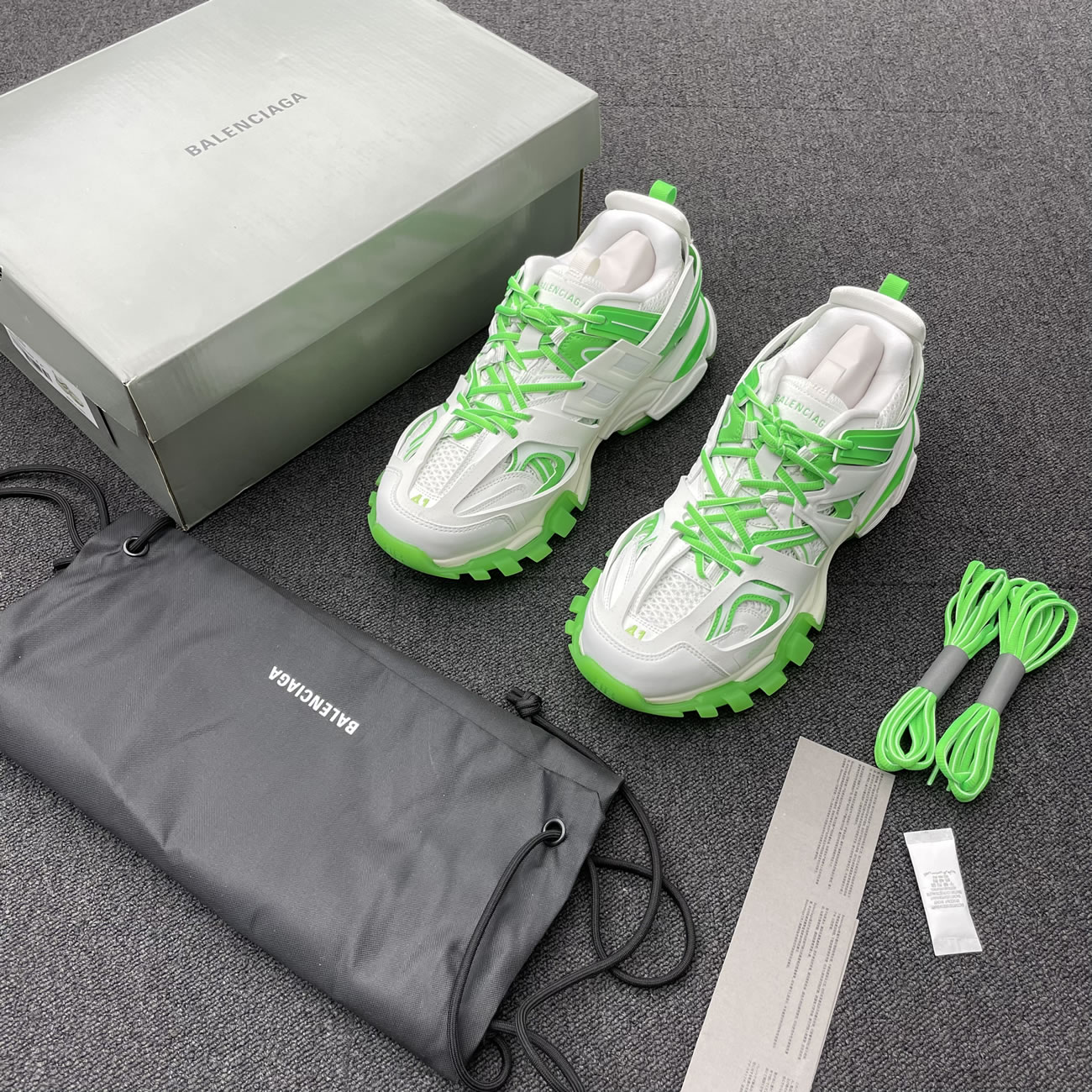 Balenciaga Track Led Sneaker 542436w3rl19035 (5) - newkick.app