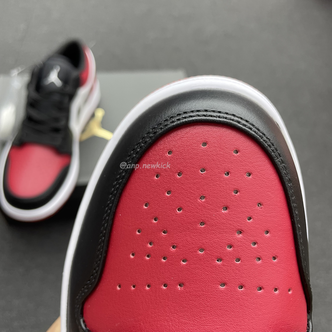 Air Jordan 1 Low Bred Toe 553558 612 (9) - newkick.app