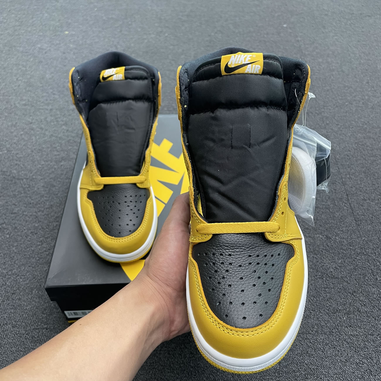 Jordan 1 Retro High Pollen 555088 701 (8) - newkick.app