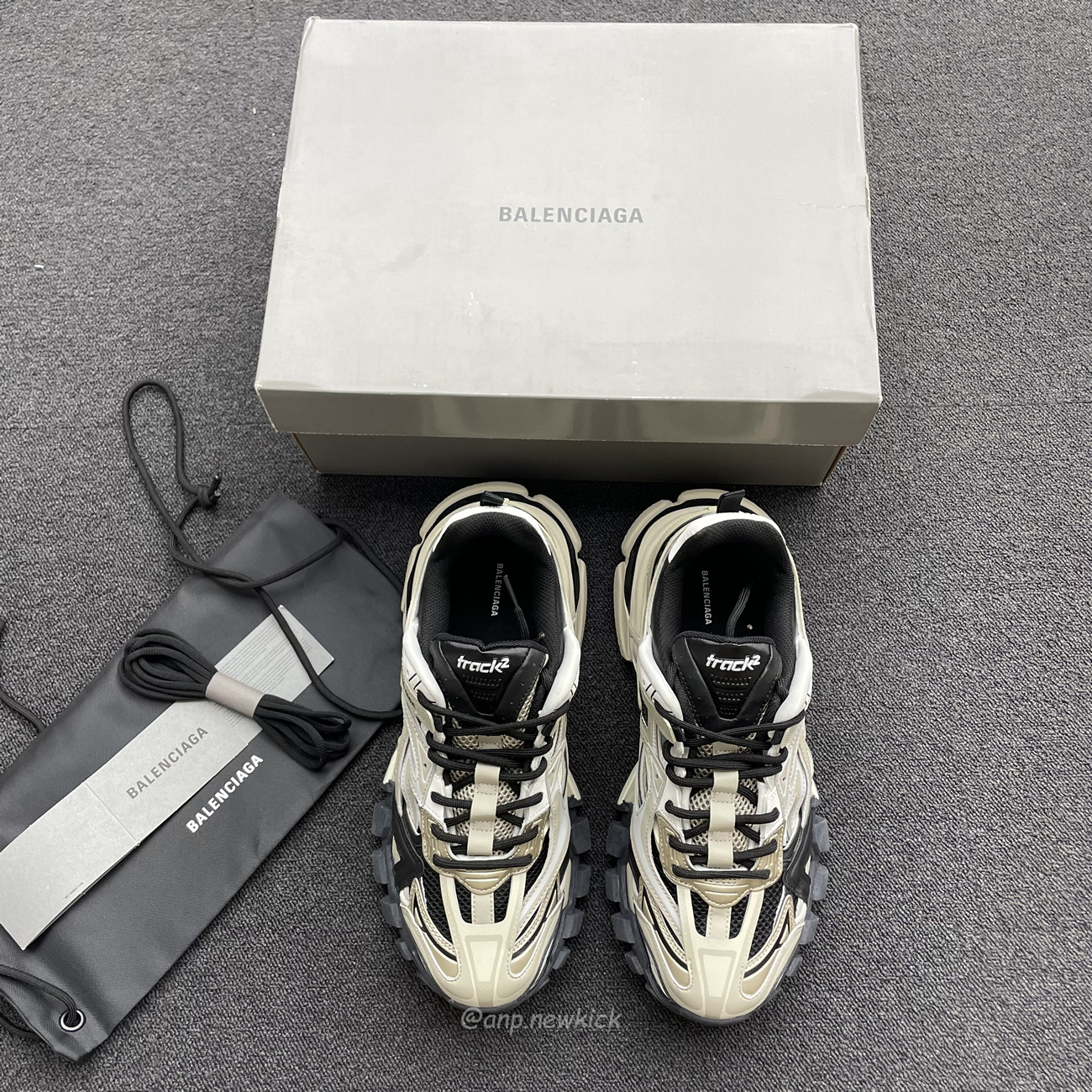 Balenciaga Track.2 Beige Black 568614w2gn38071 (10) - newkick.app