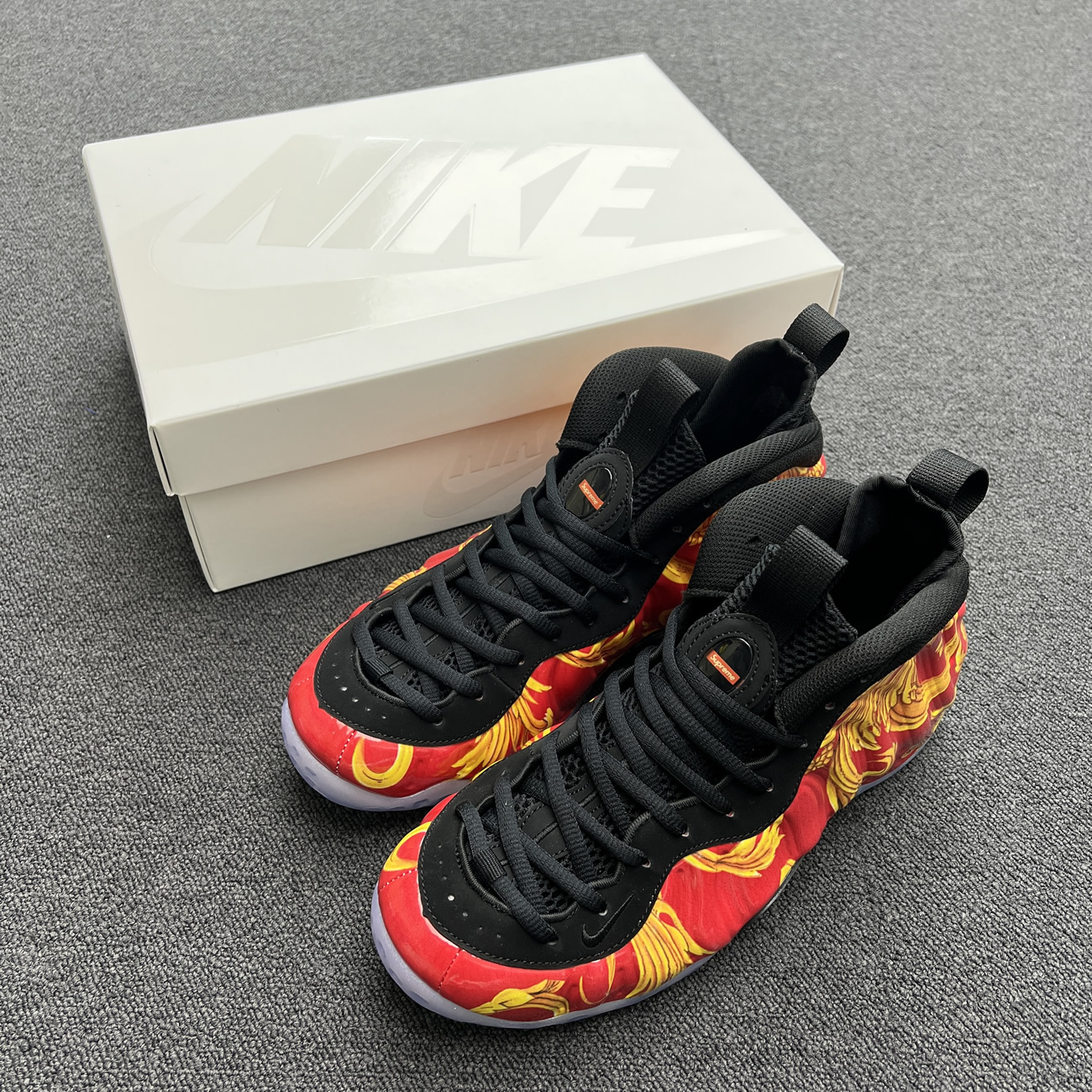 Nike Air Foamposite One Supreme Black Red 652792 001 600 (9) - newkick.app