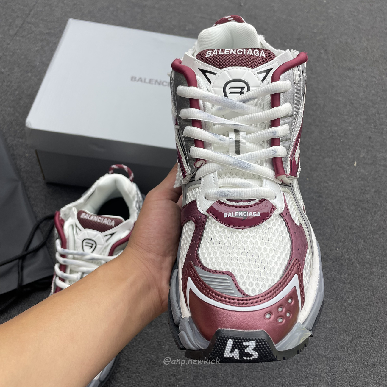 Balenciaga Runner Burgundy 677403w3rb3 (3) - newkick.app