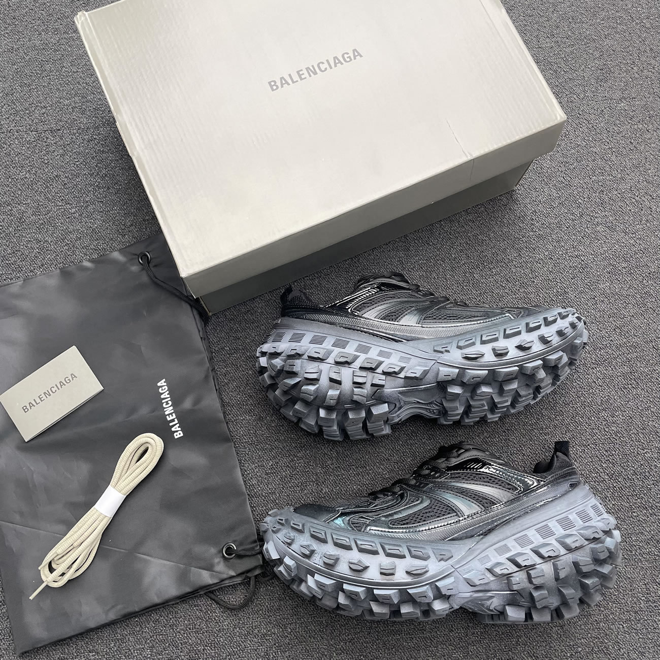 Balenciaga Defender Green Black Grey Navy Beige (15) - newkick.app