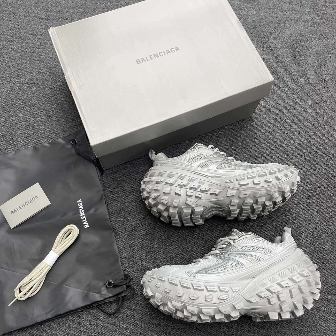 Balenciaga Defender Green Black Grey Navy Beige (18) - newkick.app