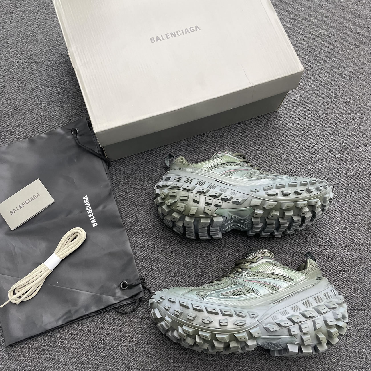 Balenciaga Defender Green Black Grey Navy Beige (36) - newkick.app