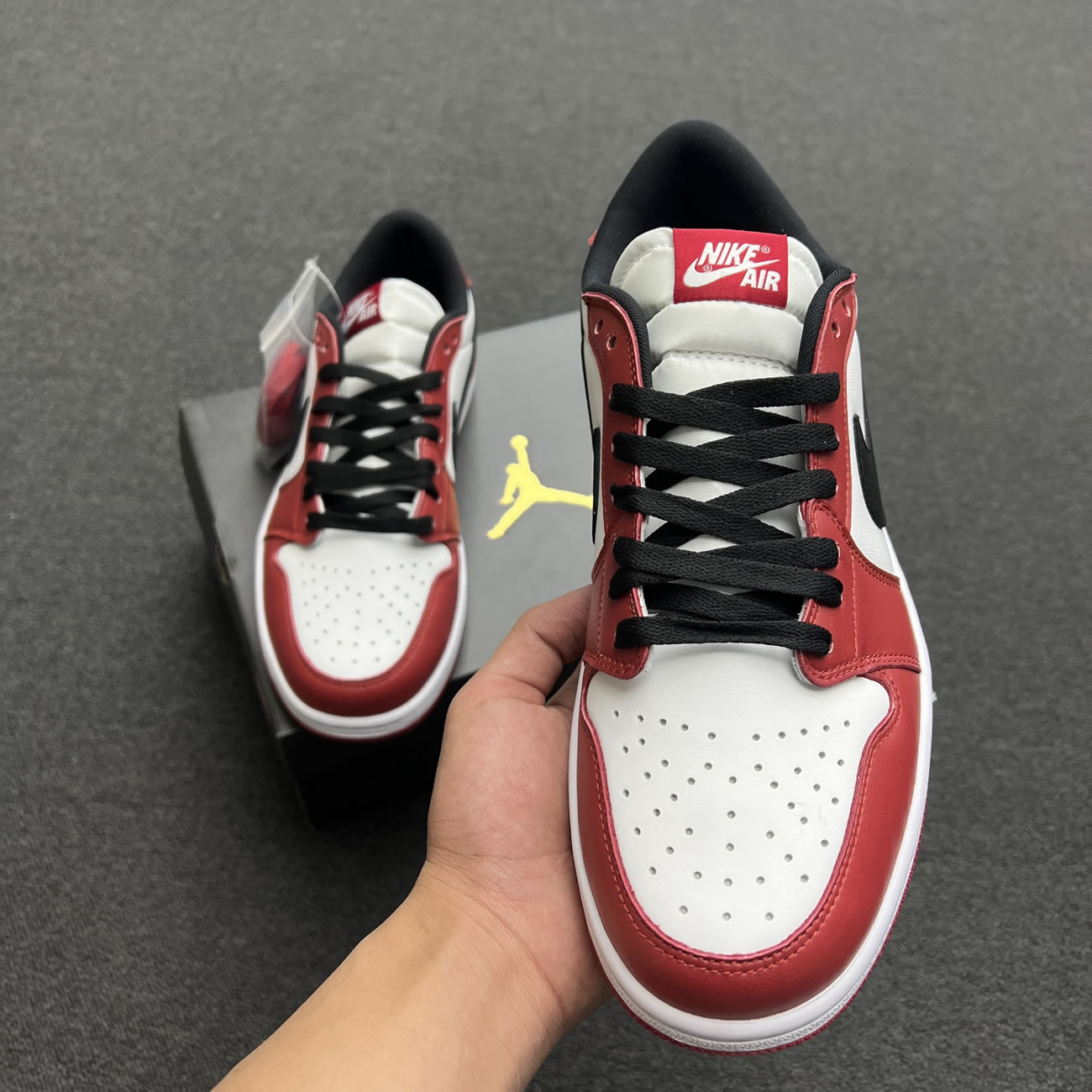 Jordan 1 Retro Low Chicago 2016 705329 600 (6) - newkick.app