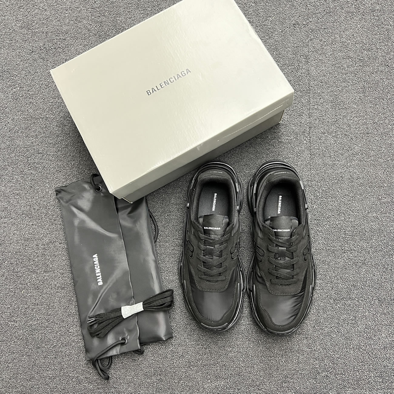 Balenciaga Triple S Nylon Black Bule 710157 W3cu1 1000 (14) - newkick.app