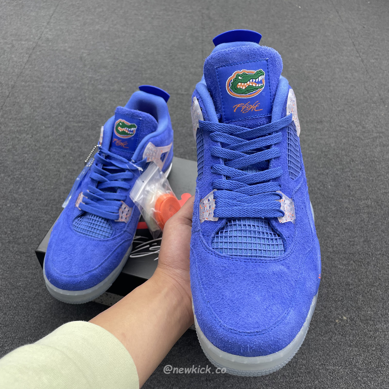 Air Jordan 4 Retro Florida Gators 904283 (4) - newkick.app