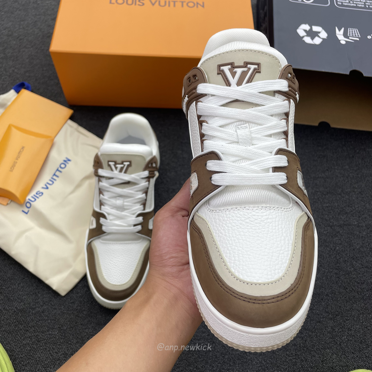 Louis Vuitton Lv Trainer White Brown Ag6u3amdbjn430 (8) - newkick.app