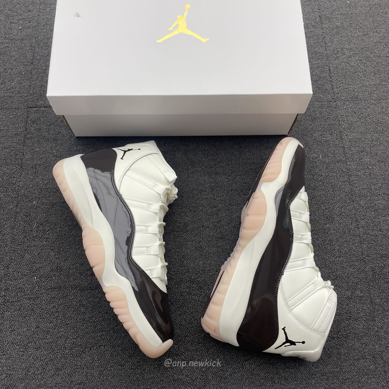 Air Jordan 11 Retro Neapolitan Ar0715 101 (7) - newkick.app