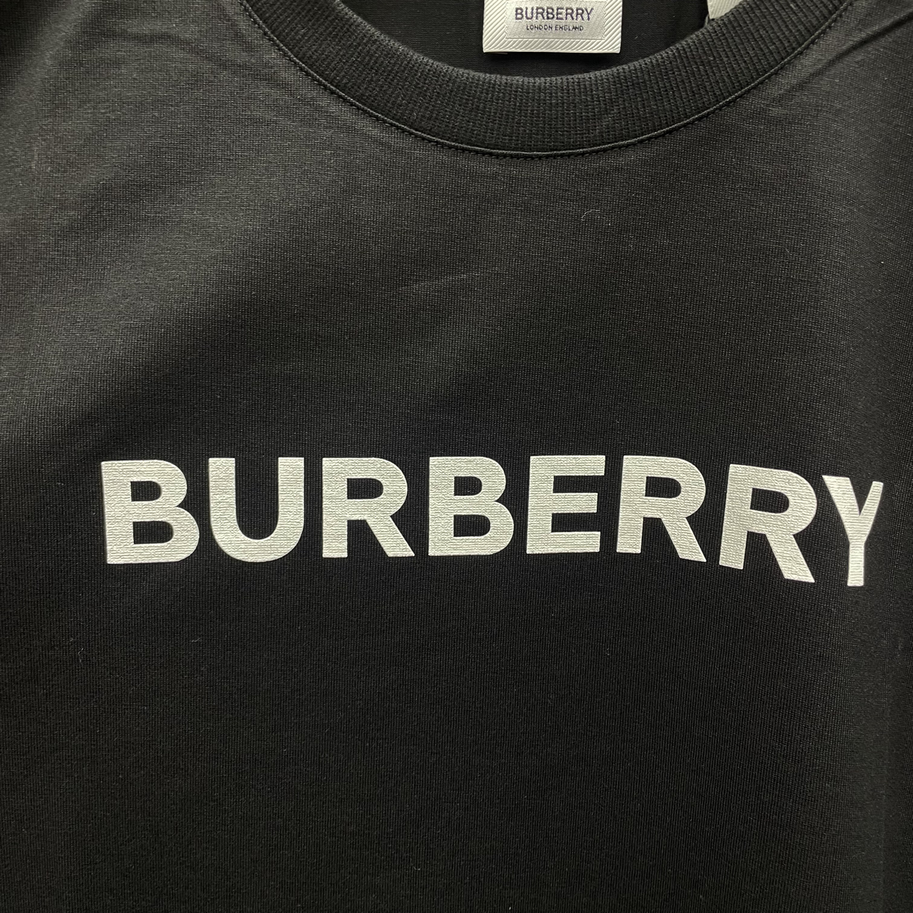 Burberry Logo Print Cotton Oversized T Shirt Black Blue White Aw22 (2) - newkick.app