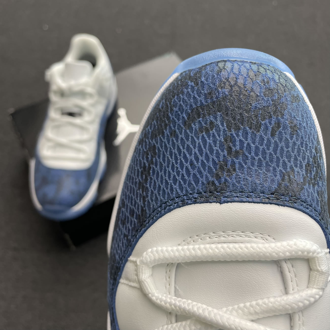 Air Jordan 11 Retro Low Snake Navy Cd6846 102 (11) - newkick.app