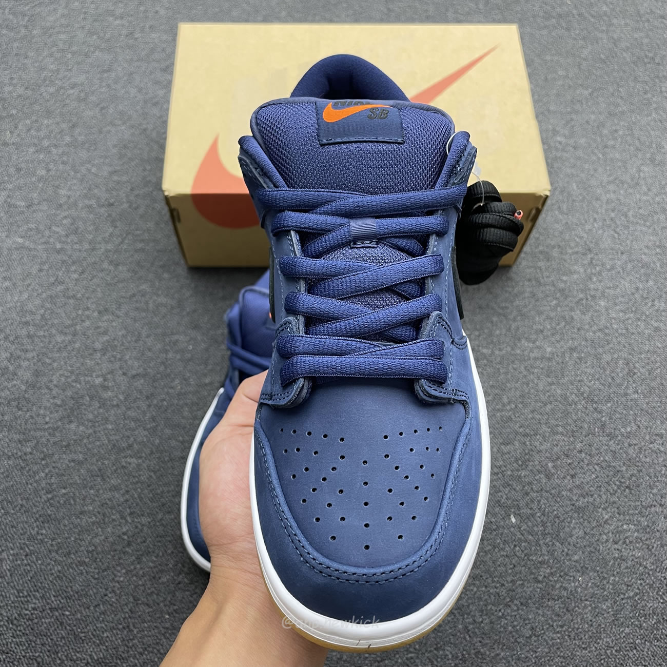 Nike Sb Dunk Low Navy Black Gum Cw7463 401 (7) - newkick.app