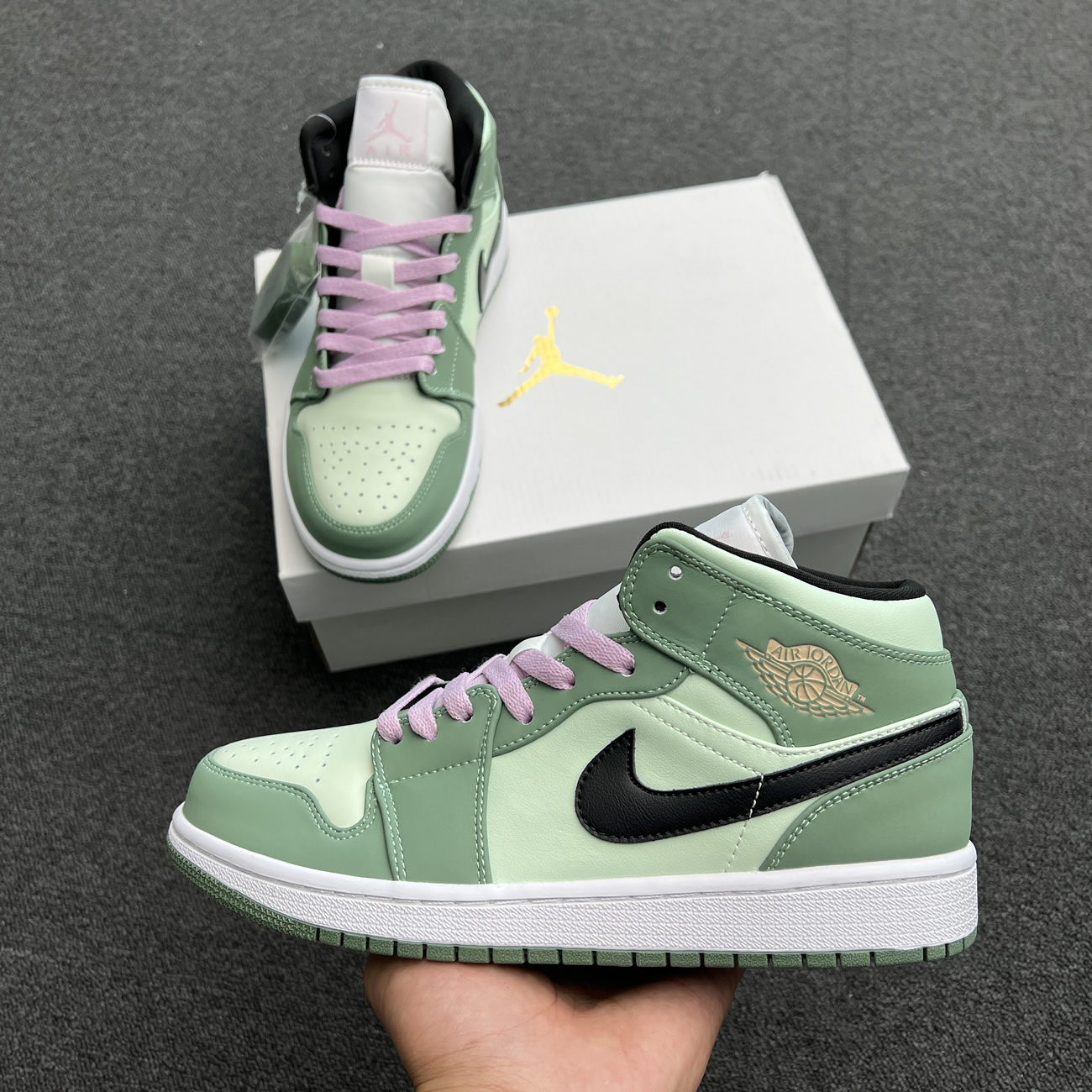 Air Jordan 1 Mid Dutch Green W Cz0774 300 (7) - newkick.app