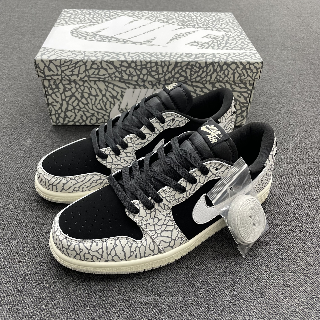 Air Jordan 1 Retro Low Og Black Cement Cz0790 001 (16) - newkick.app